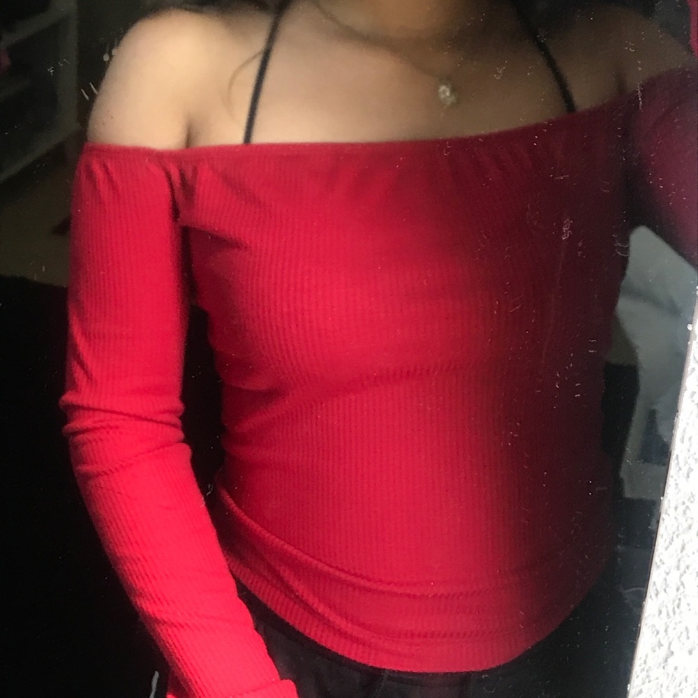 Strapless sweater???🌹😍🤷🏻‍♀️